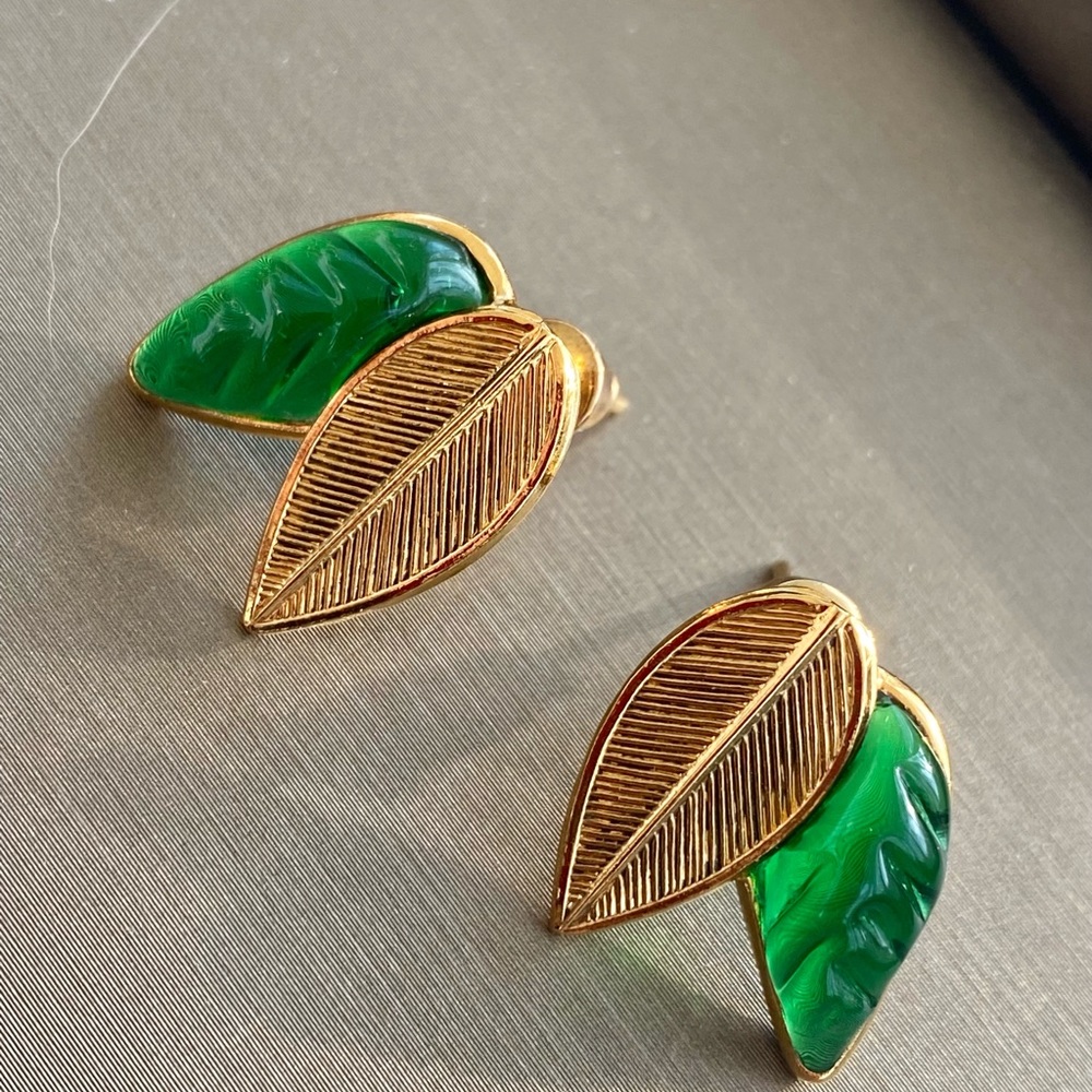 Gripoix Paris- Under the Palms Small Stud Earrings